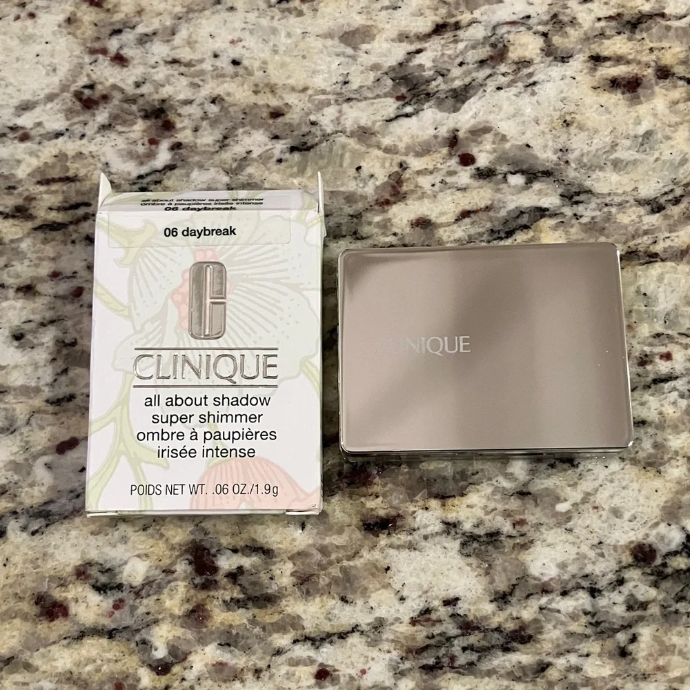 Clinique All About Shadow Super Shimmer Eyeshadow 06 Daybreak New in Box - Picture 2 of 4